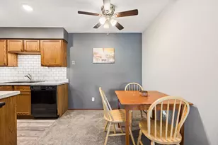 2730 Dale St N, Roseville, MN 55113 - Photo 10