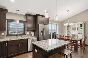 3911 Sunnydale Ln SE, Rochester, MN 55904 - Photo 16