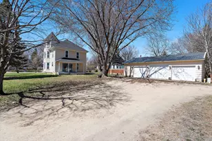 723 3rd St SW, Willmar, MN 56201 - Photo 32
