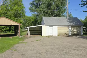 211 4th St SW, Staples, MN 56479 - Photo 12