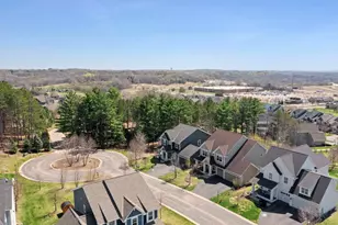 1334 76th St W, Inver Grove Heights, MN 55077 - Photo 4