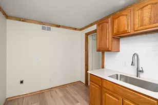 805 4th St SW, Willmar, MN 56201 - Photo 20