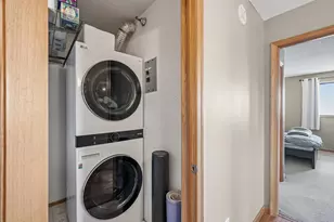 78 10th St E, Saint Paul, MN 55101 - Photo 26