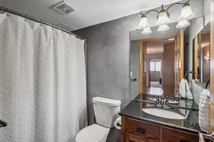 78 10th St E, Saint Paul, MN 55101 - Photo 6