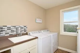 359 Riverside Cir, Anoka, MN 55303 - Photo 18