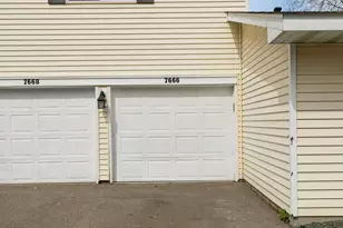 7666 13th St N, Oakdale, MN 55128 - Photo 28