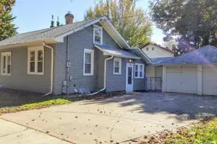 1289 Forest St, Saint Paul, MN 55106 - Photo 2