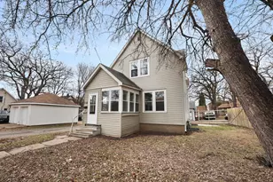 714 9th St S, Saint Cloud, MN 56301 - Photo 2