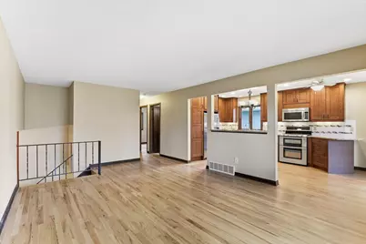 2750 17th Street NW, New Brighton, MN 55112 - Photo 6