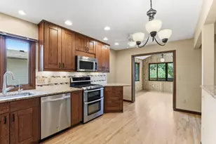2750 17th St NW, New Brighton, MN 55112 - Photo 10