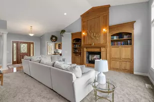 411 Emerald Ln, Mahtomedi, MN 55115 - Photo 10