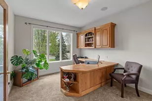 411 Emerald Ln, Mahtomedi, MN 55115 - Photo 16