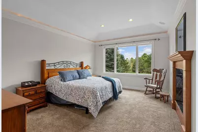 411 Emerald Lane, Mahtomedi, MN 55115 - Photo 28