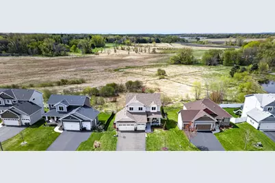2086 Chestnut St, Lino Lakes, MN 55038 - Photo 2