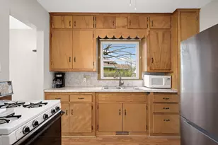 202 Park St W, South Saint Paul, MN 55075 - Photo 10