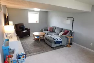 578 Guthrie Ave N, Oakdale, MN 55128 - Photo 14