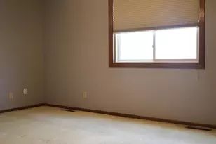 2180 N English St, Maplewood, MN 55109 - Photo 16