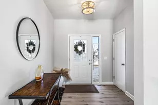 2087 Brookview St, Shakopee, MN 55379 - Photo 2