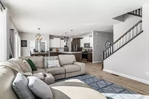 2087 Brookview St, Shakopee, MN 55379 - Photo 6
