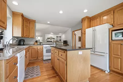 2579 Parkview Court, White Bear Lake, MN 55110 - Photo 2