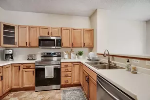 3001 Juniper Ln, Woodbury, MN 55125 - Photo 6