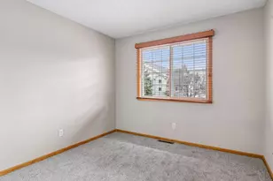 3200 Juniper Cir, Woodbury, MN 55125 - Photo 6