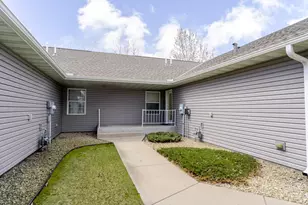 11445 Nicholas Cir, Monticello, MN 55362 - Photo 2