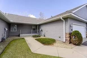 11445 Nicholas Cir, Monticello, MN 55362 - Photo 4