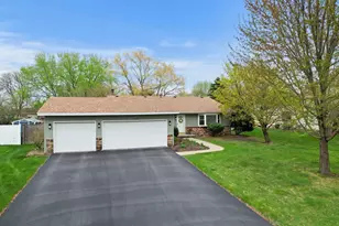 17076 Forfar Ct, Lakeville, MN 55024 - Photo 2