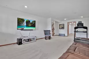 180 Wedgewood Dr, Mahtomedi, MN 55115 - Photo 24