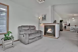 180 Wedgewood Dr, Mahtomedi, MN 55115 - Photo 12