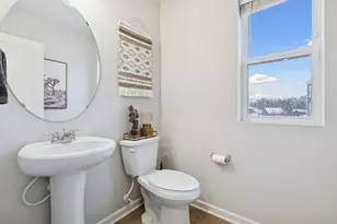 657 Village Dr, New Brighton, MN 55112 - Photo 14