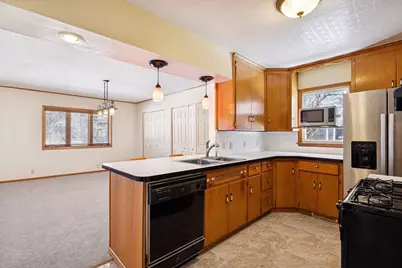 1947 Yorkshire Court, Saint Paul, MN 55116 - Photo 18