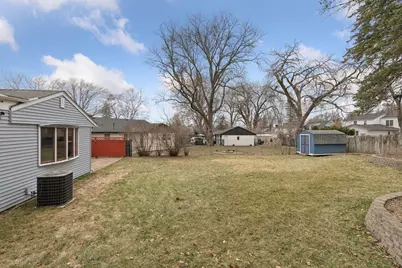 1947 Yorkshire Court, Saint Paul, MN 55116 - Photo 46