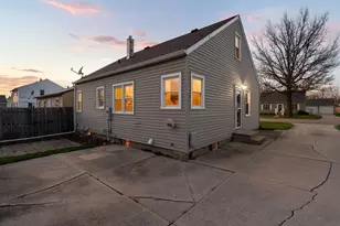 1800 2nd Ave SE, Austin, MN 55912 - Photo 4