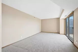 26 10th Street W, Saint Paul, MN 55102 - Photo 6