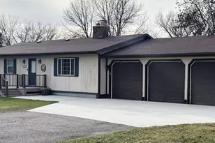 1301 Ridgeview Terrace NE, Alexandria, MN 56308 - Photo 2
