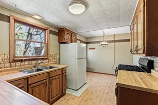 12500 Ridgemount Ave W, Plymouth, MN 55441 - Photo 4