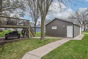 811 Broadway Ave S, Sauk Rapids, MN 56379 - Photo 40