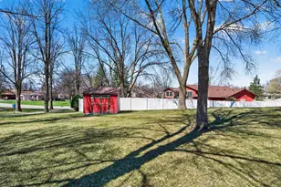 4615 Deerwood Ln N, Plymouth, MN 55442 - Photo 30