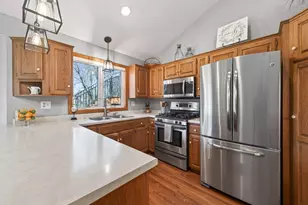 4615 Deerwood Ln N, Plymouth, MN 55442 - Photo 8