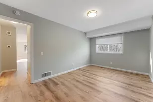 12318 Oak Leaf Ct, Burnsville, MN 55337 - Photo 14