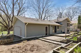 1735 Hickory Hill Dr, Eagan, MN 55122 - Photo 30