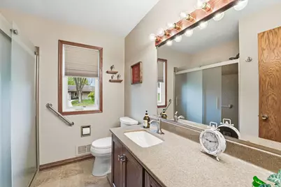 5856 139th Street W, Apple Valley, MN 55124 - Photo 10