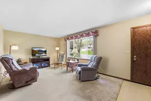 5856 139th St W, Apple Valley, MN 55124 - Photo 4