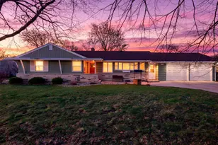 136 N Park Ln, Le Sueur, MN 56058 - Photo 34