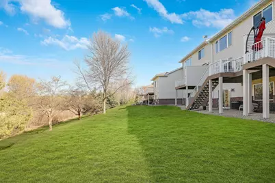 18915 Inca Avenue, Lakeville, MN 55044 - Photo 2