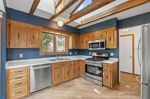 14655 Greenridge Ln, Burnsville, MN 55306 - Photo 10