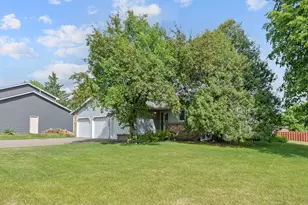 14655 Greenridge Ln, Burnsville, MN 55306 - Photo 2