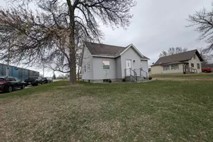 311 3rd Ave NW, Perham, MN 56573 - Photo 2